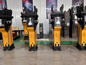 soosan <b>Hydraulic</b> <b>Breaker</b> SQ 70 box type with auto grease system and acumulator <b>breaker</b> suitable for excavators with 16-21 tons - Product Image 5