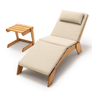 Le fauteuil lounge en bois Elena présente une finition en teck et est livré avec des coussins en tissu de couleur crème. - Product Image 3