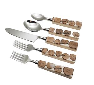 Couverts de cuisine cuillères à soupe argenterie en acier inoxydable et manche en résine vente en gros couverts couverts ensembles de vaisselle - Product Image 6