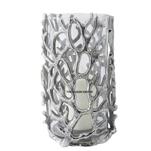 Candelabros Altos de Metal Brillante para Velas de Pilar, Juego de 3 Centros de Mesa, Decoración para Bodas - Product Image 2