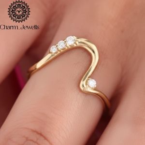 แหวนหมั้น Charm_Jewells เงินแท้ชุบทอง 22k ประดับเพชรโมอิสซาไนต์ทรงคุชชั่น ตัวเรือนแบบหนามเตย รับรองโดย IGI น้ำหนัก 3 กรัม สำหรับทั้งชายและหญิง - Product Image 6
