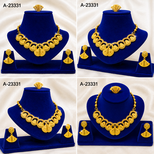 Parure de bijoux de mariée classique en alliage de cuivre plaqué or 24 carats, collier et boucles d'oreilles en forme d'éventail avec incrustation de zircon, bijoux de mariage pour femmes - Product Image 3