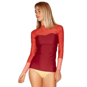 Rashguard à manches longues personnalisé avec impression par sublimation, conception OEM, compression, évacuation de l'humidité - Product Image 1