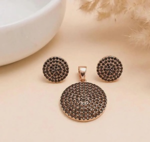 Conjunto de Collar y Pendientes Redondos de Ónix Negro, Chapado en Oro de 22K, Joyería Étnica India Hecha a Mano, Regalo para Mujer - Product Image 1