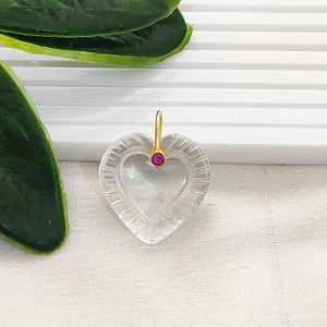 Colgante de Cuarzo Transparente Tallado en Forma de Corazón de 20mm, Amuleto Hecho a Mano con Baño de Oro para Fabricación de Joyas, Proveedor - Product Image 1