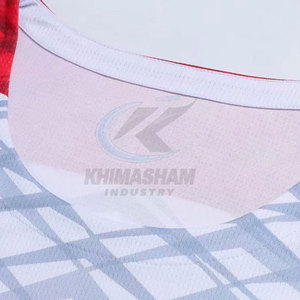 Ensemble d'uniformes de basketball en polyester respirant à séchage rapide pour les matchs d'été et les entraînements en plein air - Product Image 3