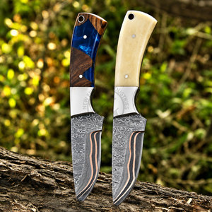 Cuchillo de Caza San-Mai de Acero Damasco y Cobre, Diseño Impresionante, Fabricación de Primera Calidad, Hoja de 8 Pulgadas, Punta Caída, 4mm, con Resina - Product Image 4