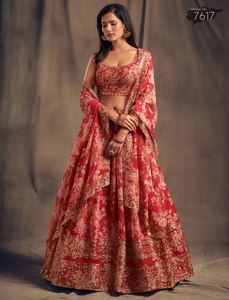 Lehenga Choli en organza rouge à fleurs, brodé de sequins et de zari, tenue de mariage, robe de soirée pour femmes - Product Image 1