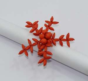 Anillos de Servilleta Redondos Ecológicos de Cristal Rojo con Diseño de Flor y Árbol para Bodas - Product Image 3