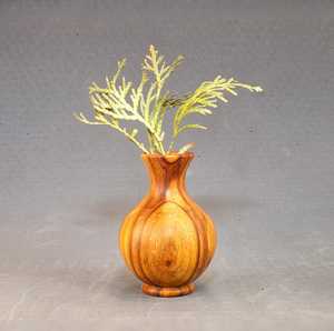 Vase en bois artisanal pas cher avec finition naturelle lisse pour la table basse, l'entrée et la décoration de la salle à manger par AALIYAN IMPEX - Product Image 6