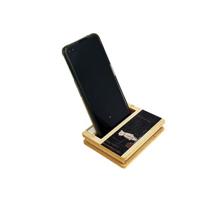 Support de téléphone portable en bois naturel personnalisé avec amplificateur de son intégré – Support de bureau DIY - Product Image 1