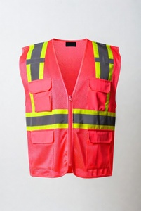 Gilet de sécurité réfléchissant rose avec panneaux en maille et plusieurs poches pour les travaux de construction et de circulation - Product Image 1