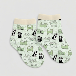 Chaussettes classiques pour enfants, design côtelé confortable, tissu riche en coton, essentiels de tous les jours - Product Image 3