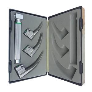 ชุดเครื่องมือส่องกล่องเสียงแบบแมนิโทชแบบมาตรฐานสำหรับผู้ใหญ่ ยี่ห้อ Grip Surgical Premium ผลิตจากสแตนเลสสตีลเคลือบด้าน พร้อมหลอดไฟมาตรฐาน ใบมีดโค้ง สำหรับการส่องกล่องเสียง - Product Image 5