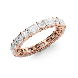 Anillo de Eternidad Elvique con Diamantes Cultivados en Laboratorio, Diseño Radiante Alternante y Punta en U, Certificado IGI - Product Image 4