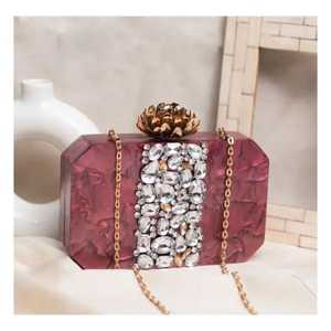 Elegante Bolso de Noche para Mujer con Detalles Artísticos y Estilo Premium para Bodas y Eventos Festivos - Product Image 2
