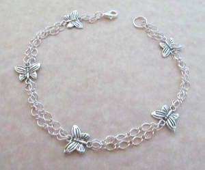 Pulsera de Plata de Ley 925 con Mariposa - Joyería Delicada con Cadena para Mujeres y Niñas, Ideal para Bodas y Ocasiones Especiales - Product Image 1
