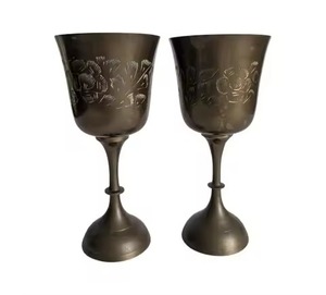 Gobelets à vin en cuivre de style vintage, faits à la main, à long pied, verres en métal, verrerie décorative pour bar - Product Image 1