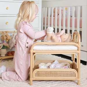 Juguetes populares para niños, mesa de cambio de ropa para muñecas, de alta calidad, de ratán. - Product Image 3