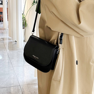 Fashionable Niche Small <b>Square</b> Korean Style Should Bag for Women Casual Simple Solid Color Underarm Bag - Product Image 2