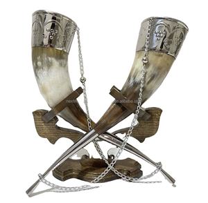 Corne à boire sculptée de style viking au design antique authentique faite à la main bière hydromel personnalisée polie meilleur prix artisanat naturel - Product Image 1