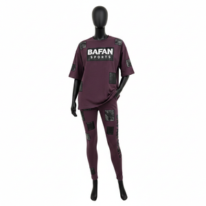 Conjunto Deportivo Premium de Camiseta de Algodón de 300GSM y Leggings de 260GSM con Paneles de PVC Reflectantes Iridiscentes y Logotipo Personalizado - Product Image 1