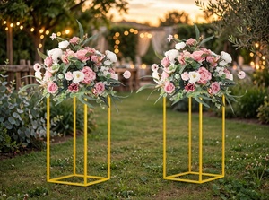 Centro de Mesa de Alta Calidad con Forma Hexagonal de Metal Dorado para Decoración de Bodas, con 80 cm de Altura - Product Image 2