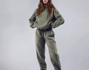 Nouvelle conception de survêtement sportif personnalisé pour femmes, nouvelle conception de survêtement streetwear en gros et vêtements d'entraînement décontractés et confortables - Product Image 4