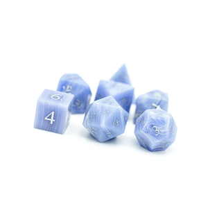 Dados de piedra de alta calidad, cristal natural Blue Lace, piedras preciosas curativas de reiki, dados de piedra grabados personalizados, cristal Vikingos. - Product Image 3