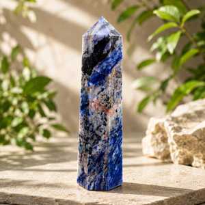 Tour de cristal de sodalite naturelle, pierre de guérison |   Pointe de Sodalite Bleue pour la Méditation, le Reiki et la Décoration Intérieure - Nouvel An Chinois, Thanksgiving - Product Image 3