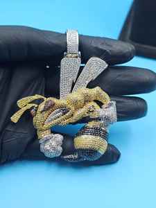Colgante de Abeja Iced Out Estilo Hip Hop Personalizado con Moissanita VVS, Plata 925 Bañada en Oro, Colgante 3D de Animal, Colgante Bling de Rapper para Hombre - Product Image 4