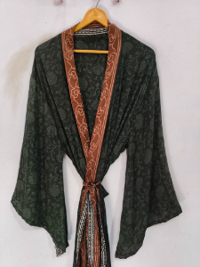 Robe kimono de luxe en soie patchwork, cache-maillot de bain, tenue de nuit, longue robe, kimono indien vintage fait main en soie de sari recyclée - Product Image 1