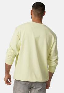เสื้อสเวตเตอร์ผู้ชายสีน้ำเงินกรมท่า คอกลม ผ้าฟลีซถัก ทรงปกติ สวมใส่สบาย เหมาะสำหรับฤดูหนาว ผลิตจากผ้าฝ้าย 100% ป้องกันขนร่วง น้ำหนัก 450 กรัม พิมพ์ลายดิจิทัล - Product Image 5