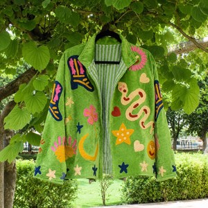 Veste en velours de luxe brodée style Suzani pour femme, manteau de créateur bohème, vêtement d'extérieur tendance, blazer d'hiver pour femme - Product Image 3