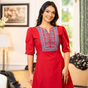 Robe Courte d'Été Élégante et Décontractée en Lin Coupe Trapèze avec Broderie Décorative sur le Devant Infroissable - Product Image 4