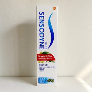 Pasta Dental Sensodyne Original Plus Mint con Flúor 160g para Dientes Sensibles, Cuidado Bucal, Uso en Adultos - Product Image 2