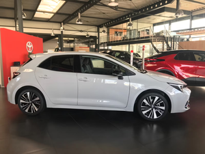 Toyota Corolla Hybrid Teamplayer, berline hybride à faible consommation de carburant, transmission automatique, conduite à gauche, qualité d'exportation - Product Image 5