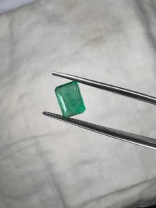 Vente en gros de pierres précieuses vertes en émeraude naturelle de Zambie de 0,90 ct, forme octogonale, pierres de qualité supérieure pour bagues, pendentifs, bijoux - Product Image 2