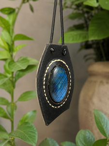 Pendentif en argent fait main de haute qualité, forme ovale, labradorite, pierre précieuse naturelle, couleur bleue, romantique, mariage, vente en gros personnalisée - Product Image 4