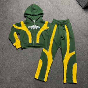 Ensemble de survêtement Y2K personnalisé avec sweat à capuche zippé et pantalon de jogging, orné de strass, style streetwear, unisexe, vert et jaune - Product Image 1