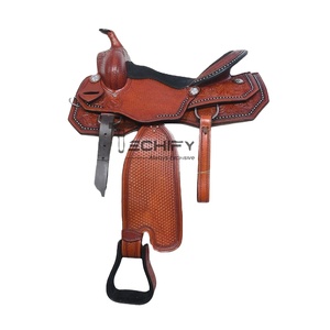 Silla de Montar Occidental de Alta Calidad con Armazón de Plástico en Cuero Marrón Claro, Diseño Cómodo con Grabados Florales y de Cesta - Product Image 1