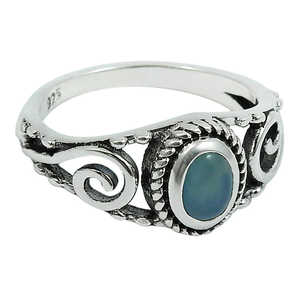 แหวนโบฮีเมียนทำจากเงินแท้ 925 ประดับด้วยพลอยแคลเซโดนีทรงรีธรรมชาติ จำหน่ายในราคาขายส่ง - Product Image 1