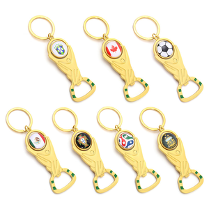 Nouveauté 2026 : Porte-clés décapsuleur multifonction en métal de luxe avec logo personnalisé, cadeau souvenir pour les fans de football - Product Image 1