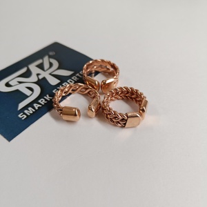 Bague de thérapie magnétique en cuivre, artisanale, tressée, audacieuse et légère, à motif chaîne, style antique, traditionnel et moderne, réglable - Product Image 1