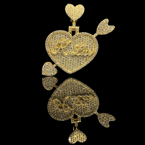 Colgante de Aleación Chapado en Oro con Diamantes Engastados, Estilo Urbano de Lujo - Product Image 1