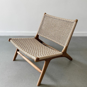 Fauteuil lounge en teck massif au design nordique moderne avec corde tressée à la main naturelle - Product Image 1