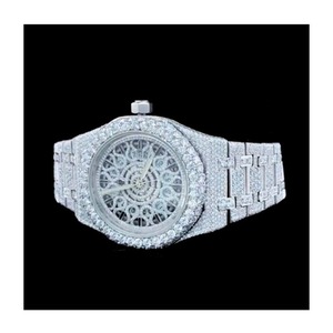 Reloj mecánico automático de diamantes para mujer, movimiento de viento automático, reloj de pulsera ostentoso de primera calidad, elegante y duradero, fabricado en la India - Product Image 1