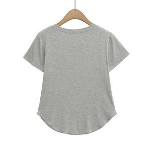 เสื้อยืดคอวีมีกระเป๋าสำหรับผู้หญิง รุ่น 2026 สีเทาเฮเธอร์ ผ้าคอตตอนผสมเนื้อนุ่ม ทรงหลวม แขนสั้น สไตล์ลำลอง เหมาะสำหรับฤดูร้อน เสื้อพื้นฐาน HD - Product Image 4