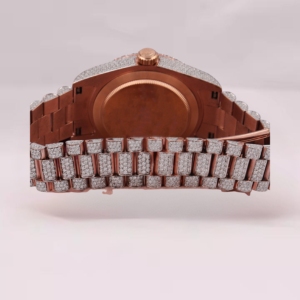 Reloj de Cuarzo de Lujo con Certificación IGI y Claridad VVS, Diseño Completamente Adornado con Moissanita, Diamante de Corte Redondo con Números Romanos - Product Image 4