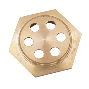 หน้าแปลนทองเหลืองขัดเงาอุตสาหกรรมแบบกำหนดเอง Lucky Brass ขนาด 1.25 นิ้ว BSP 6 รู สำหรับท่อขนาด 8.5 มม. ใช้ในงานก่อสร้าง ทนทาน ใช้กับระบบไฟฟ้าได้ - Product Image 3